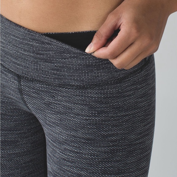 Lululemon x SoulCycle | Wunder Under Crop II *Diamond Jacquard Space Dye - Picture 3 of 13